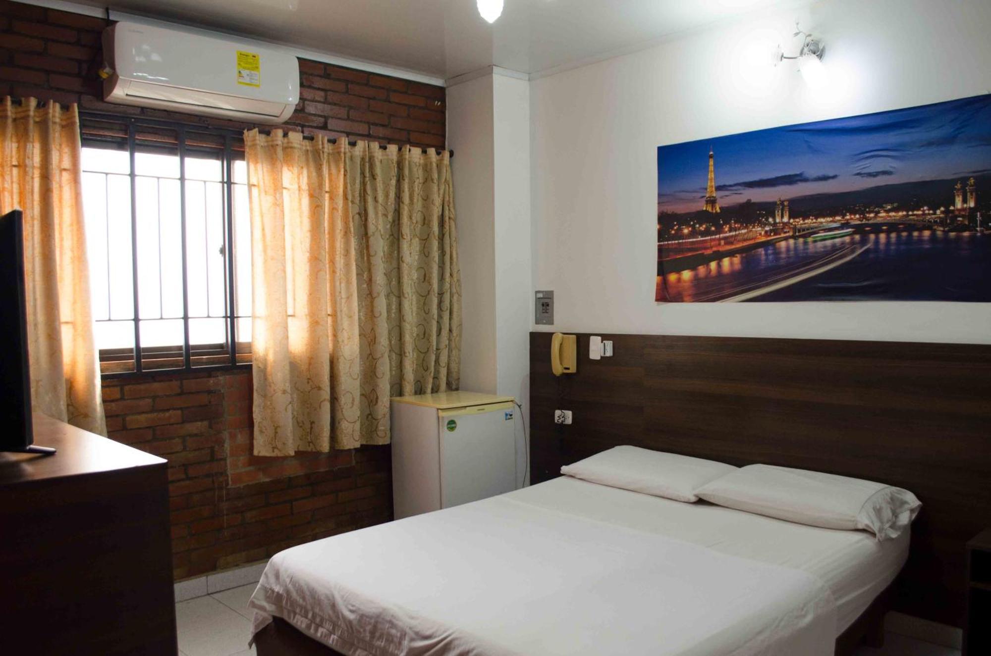 Hotel Elimar Girardot Kültér fotó