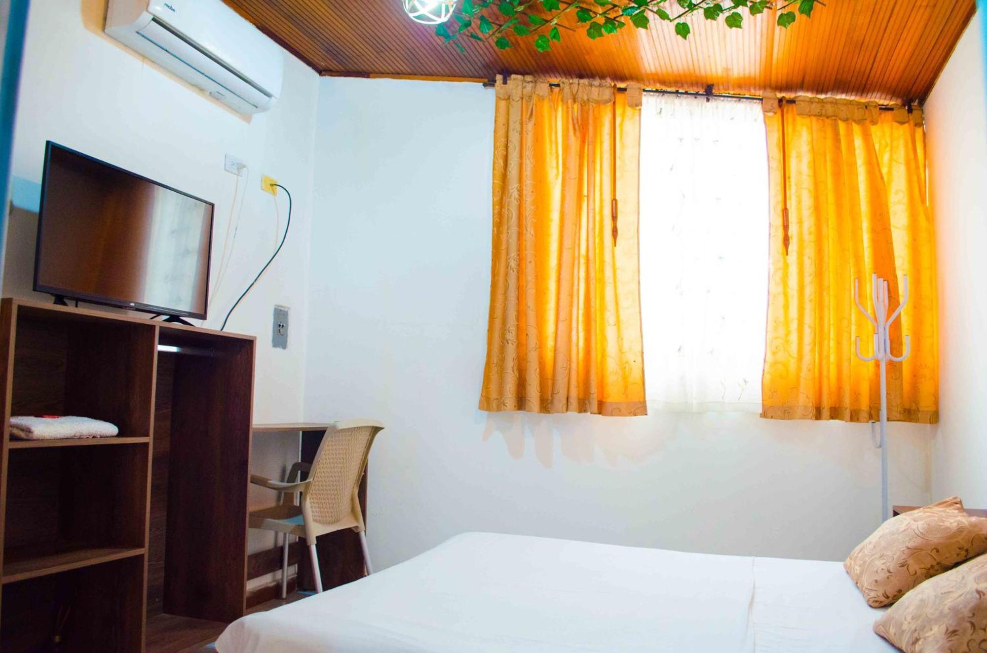 Hotel Elimar Girardot Kültér fotó