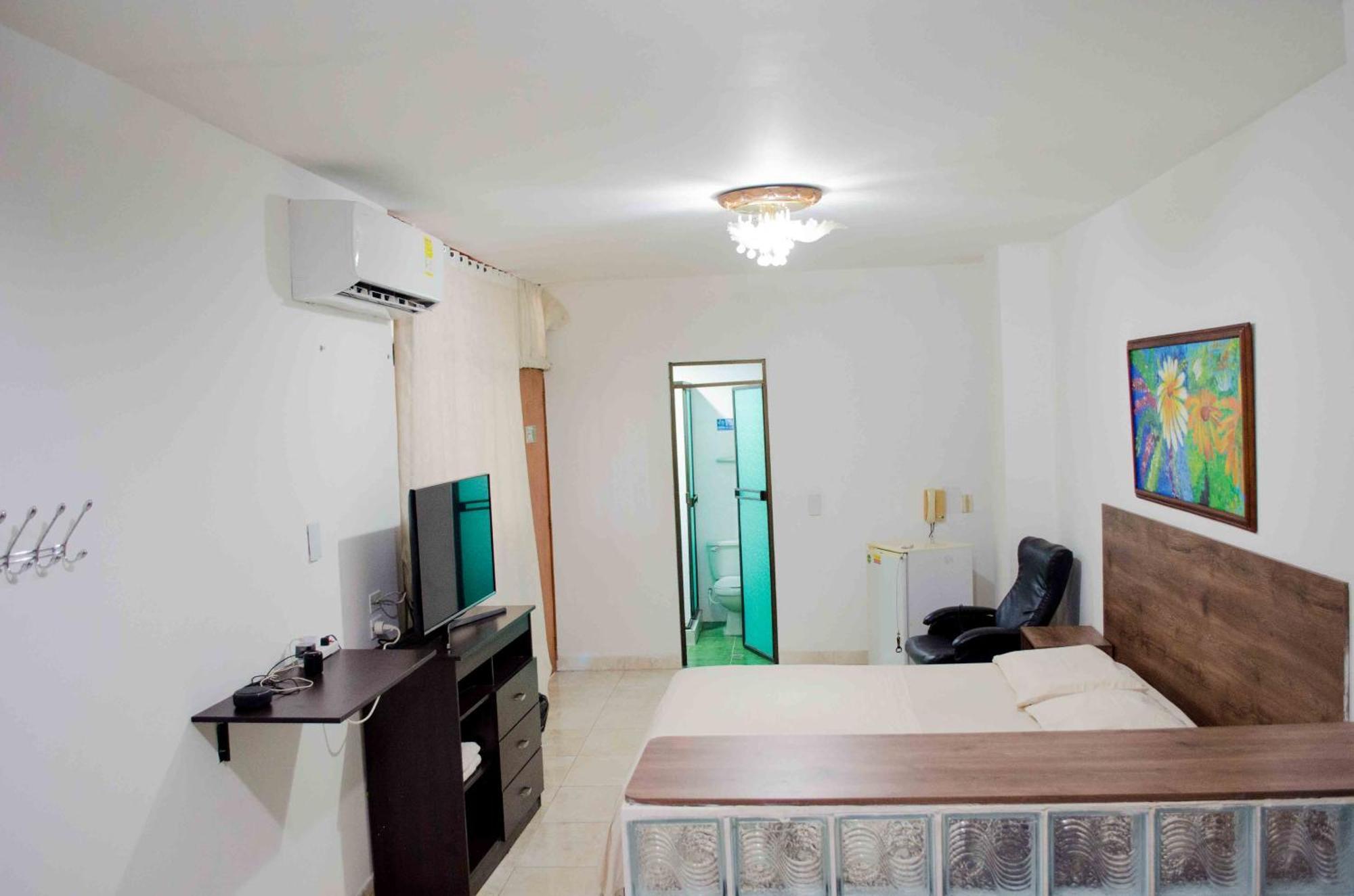 Hotel Elimar Girardot Kültér fotó